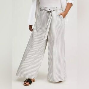 NEW Torrid Grey & White striped pants. Light weight 3X